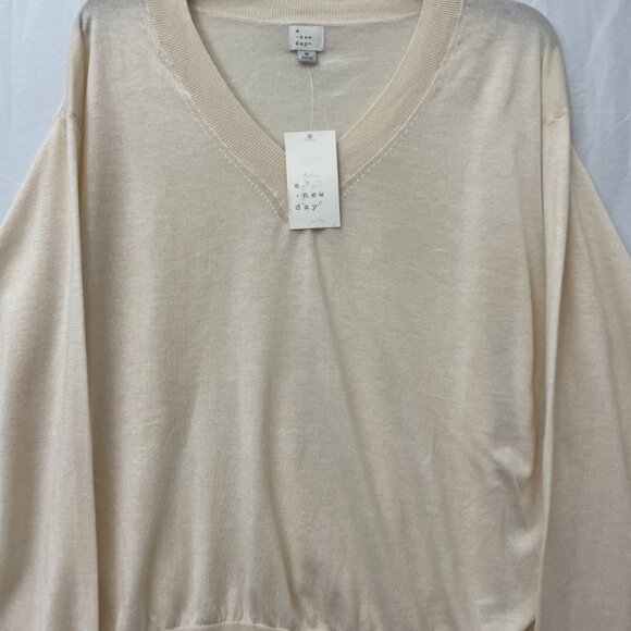A New Day V-Neck Lightweight Pullover Cream Size Sweater Medium Knit NWT - Picture 2 of 12